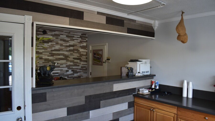 Inn Of Lenoir Motor Lodge