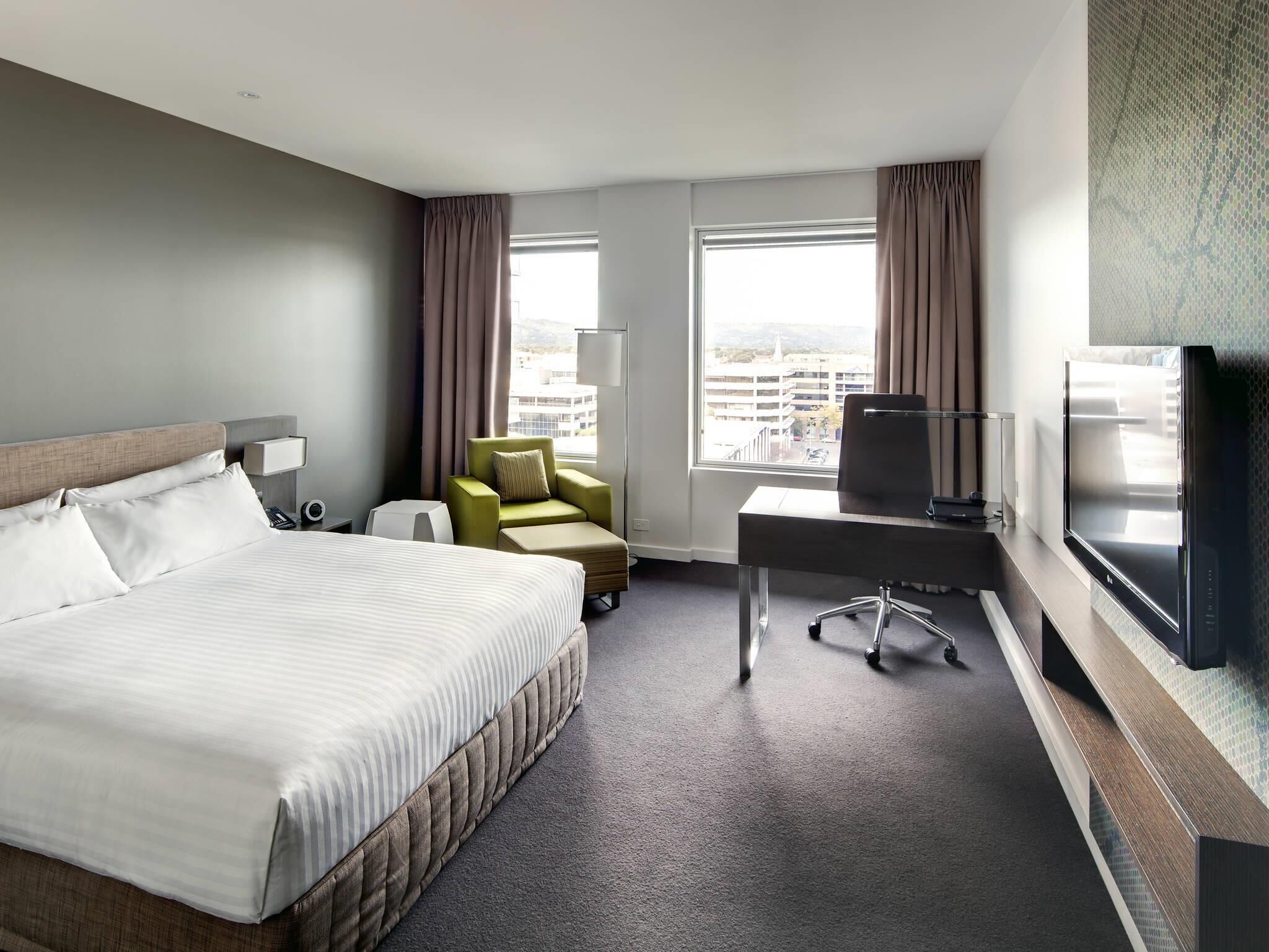 Chambre Deluxe, 1 très grand lit, vue ville