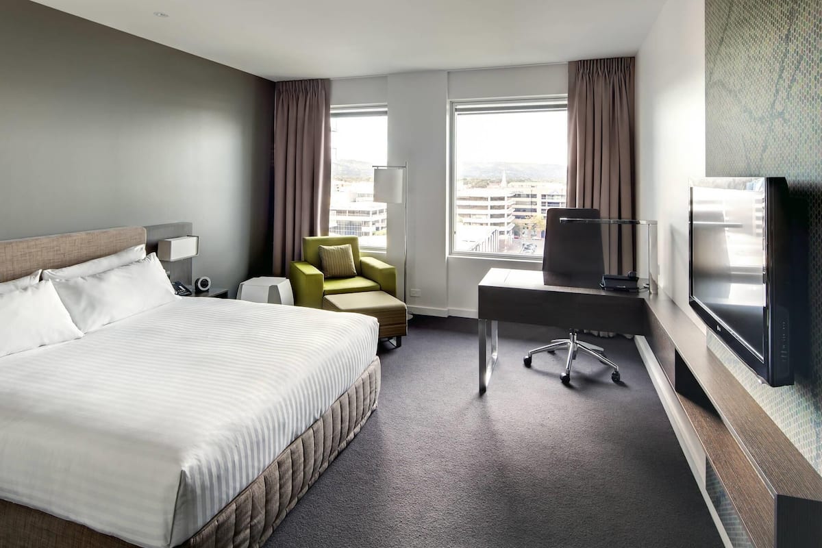 Chambre Deluxe, 1 trĂšs grand lit, vue ville