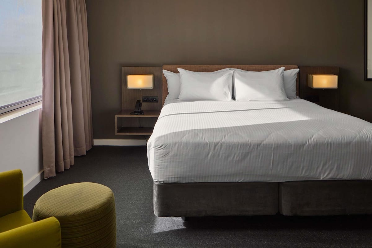 Premium bedding, minibar, in-room safe, desk