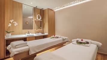 Couples treatment room(s), steam room, body treatments, hydrotherapy