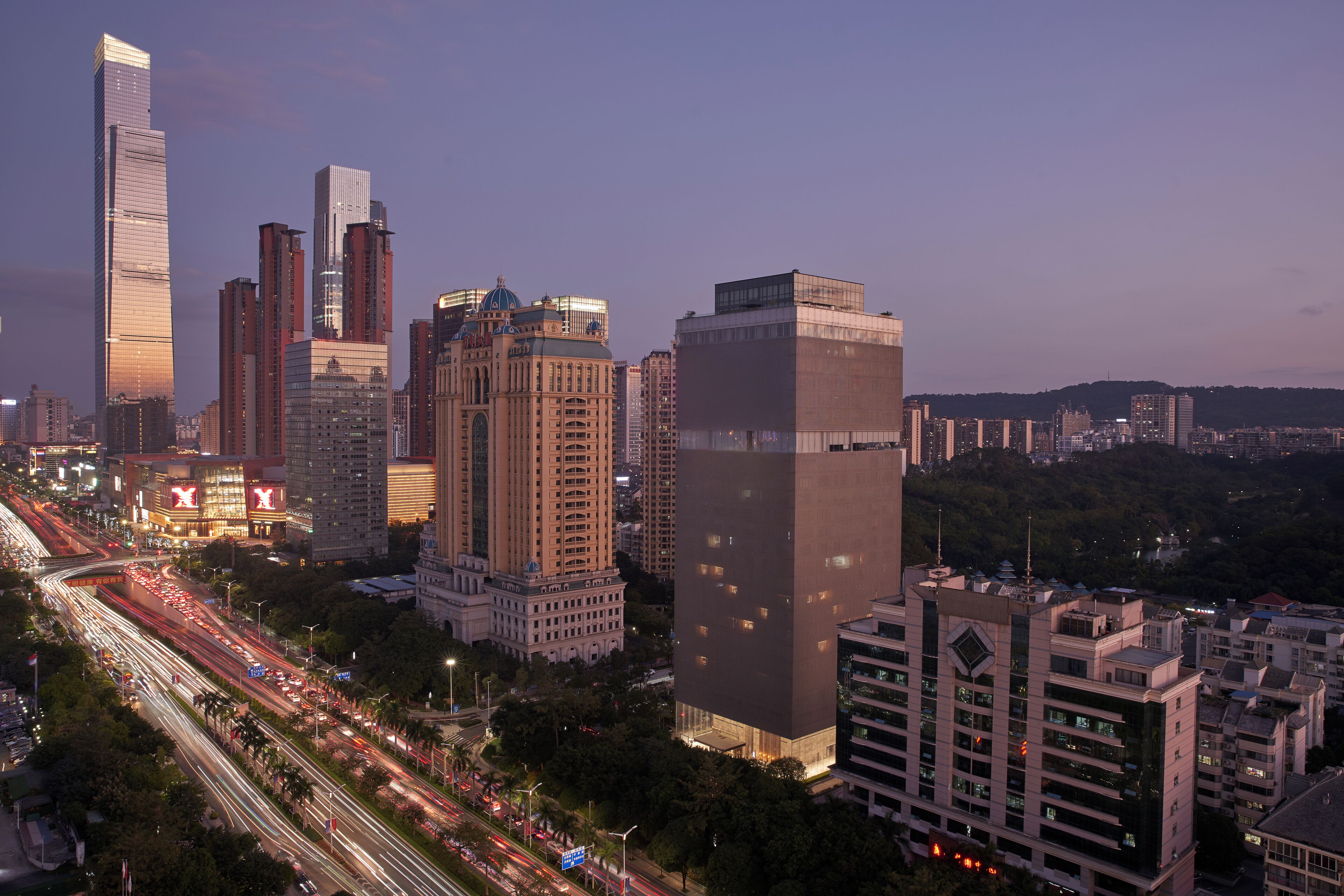 business room, 1 king bed, city view | view from room