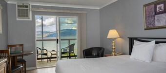 Tiki Shores Inn & Suites