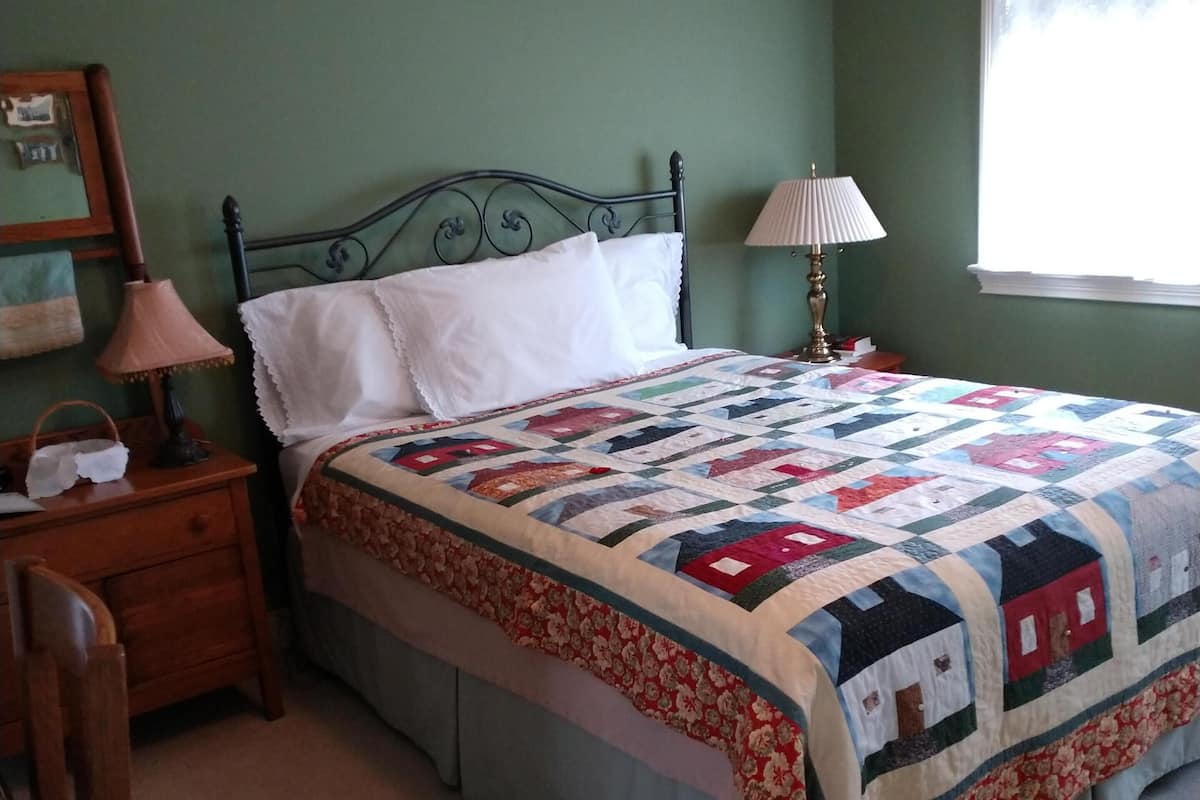 Standard Triple Room, Ensuite (Green room) | 1 bedroom