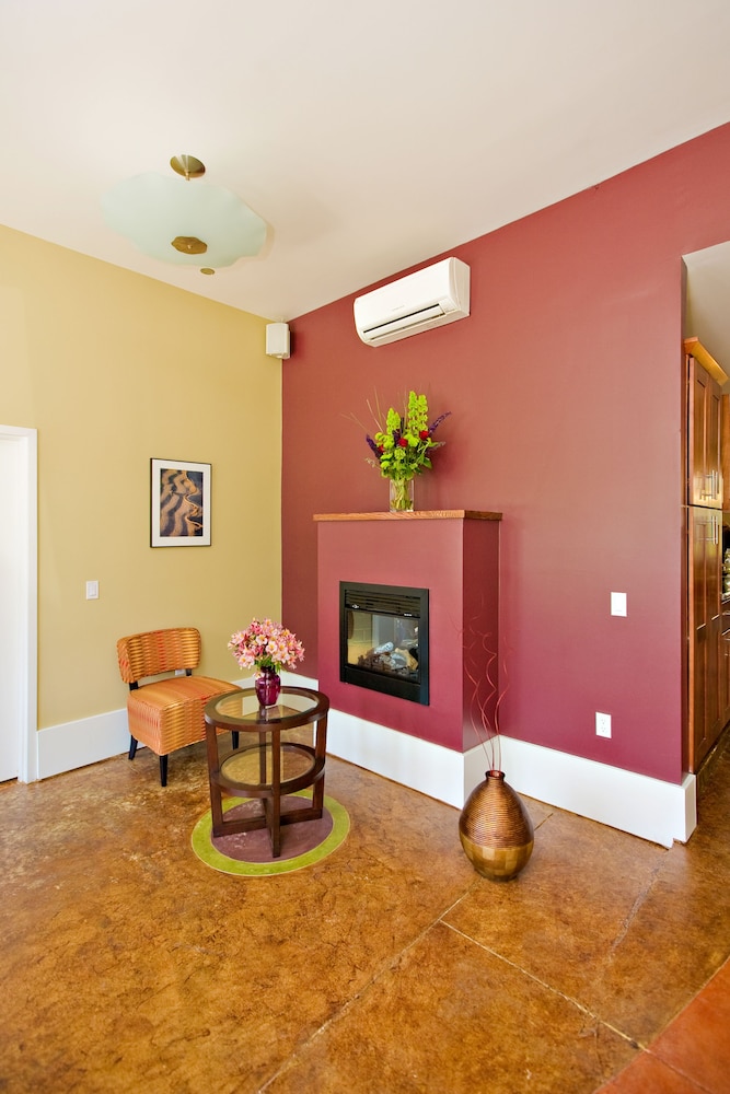 Pacific Blue Inn by null