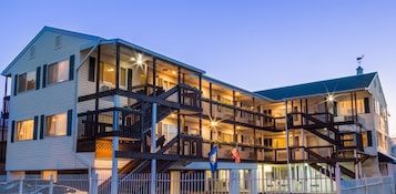 Fachada de la propiedad