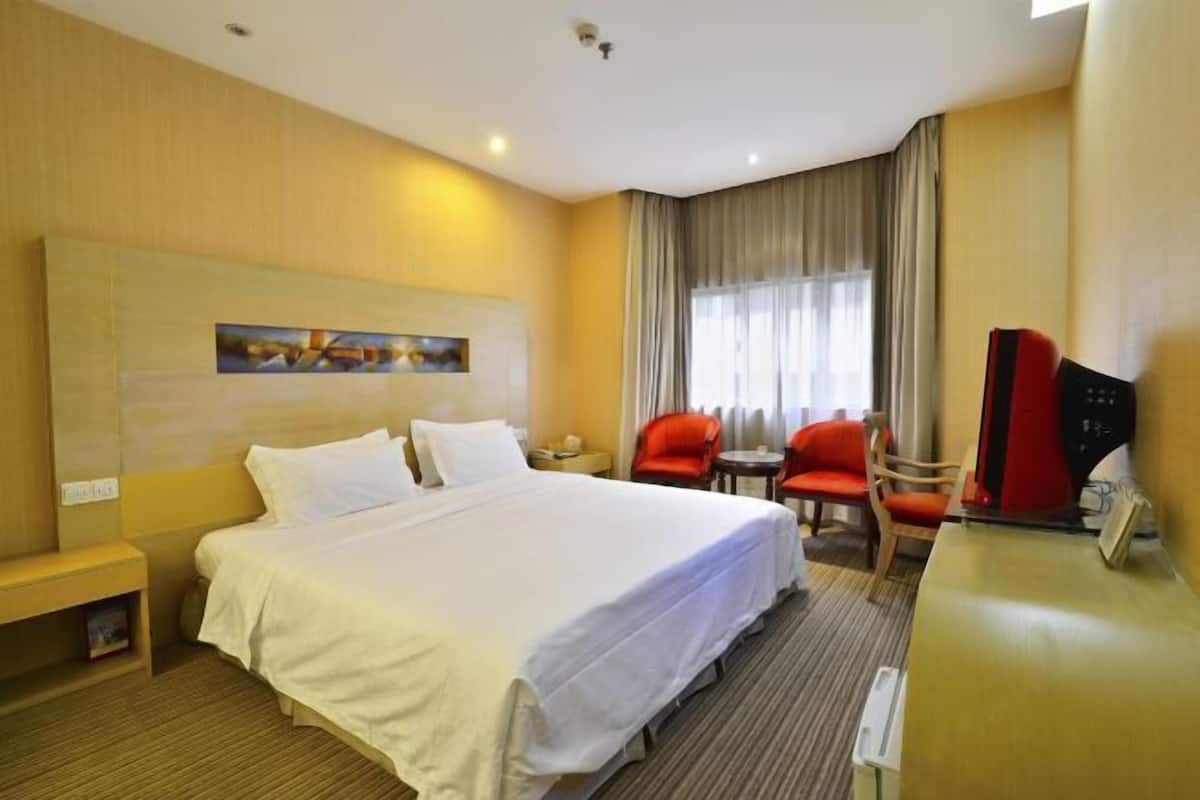 Desk, soundproofing, iron/ironing board, rollaway beds