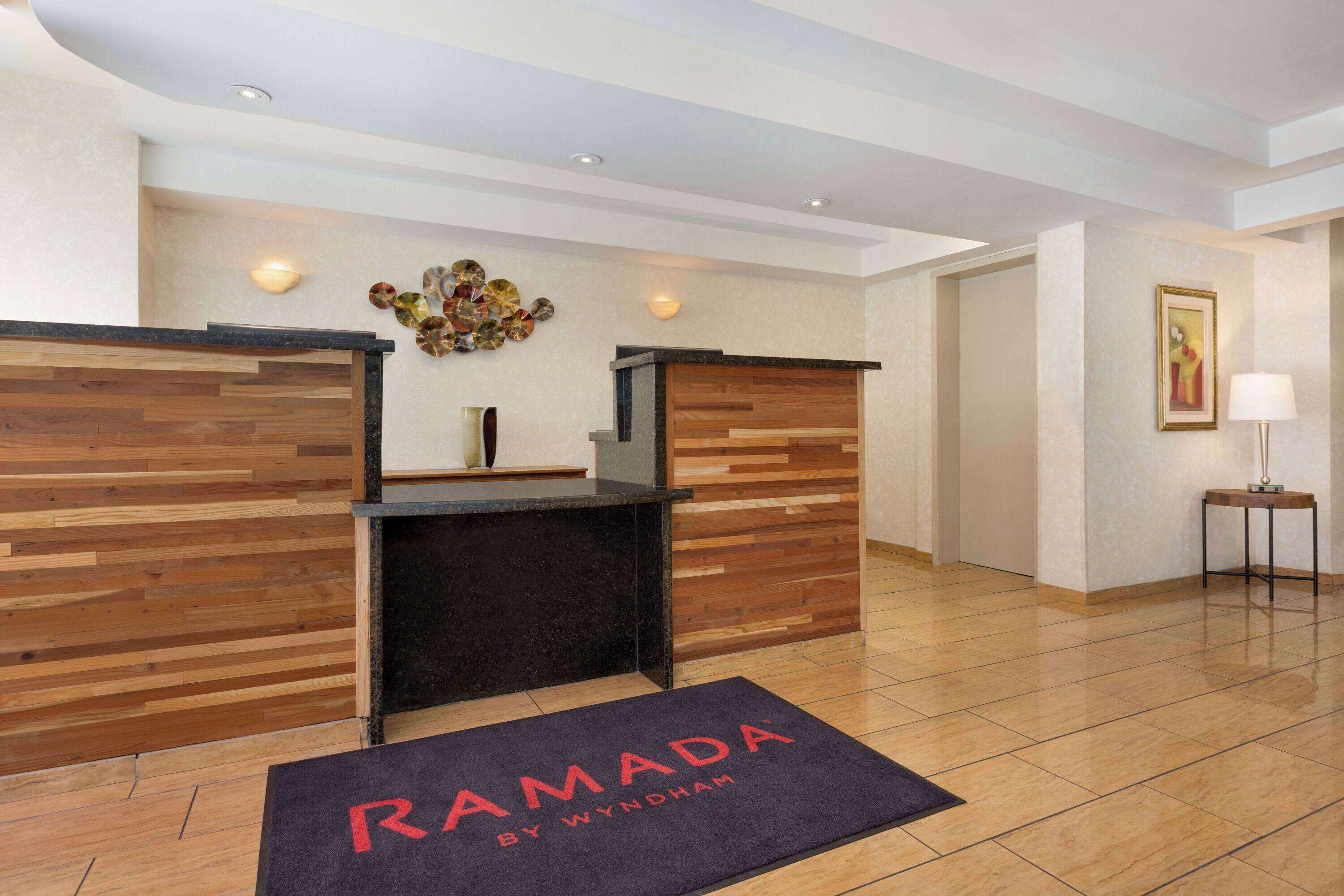 Foto - Ramada by Wyndham Oakland Downtown City Center