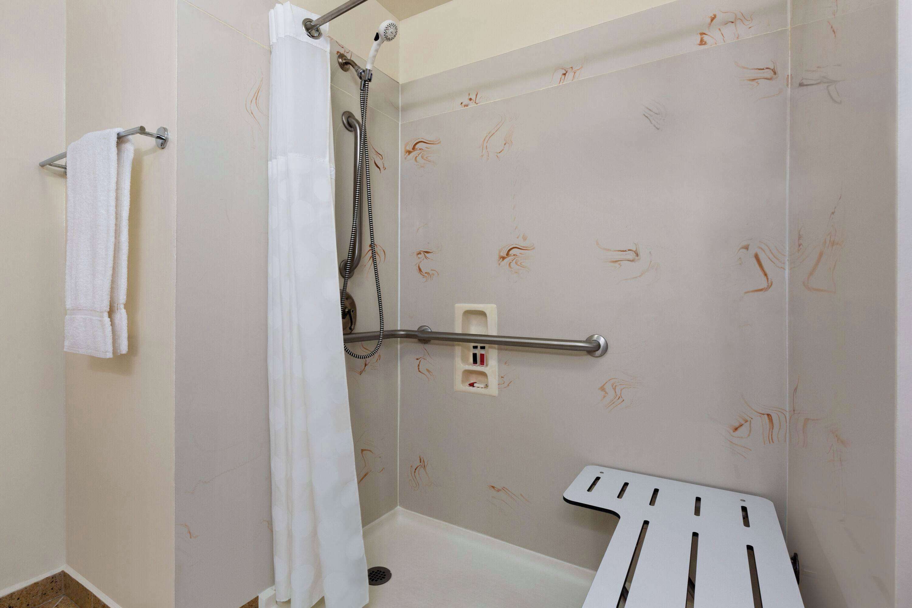 Foto - Ramada by Wyndham Oakland Downtown City Center