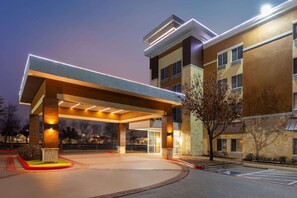 Exterior - La Quinta Inn & Suites by Wyndham Austin - Cedar Park (Cedar Park)