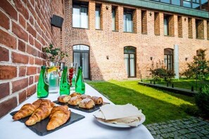 Gazebo - Great Polonia The Granary La Suite Hotel (Wroclaw)