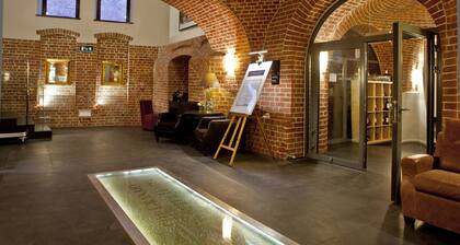 Great Polonia The Granary La Suite Hotel