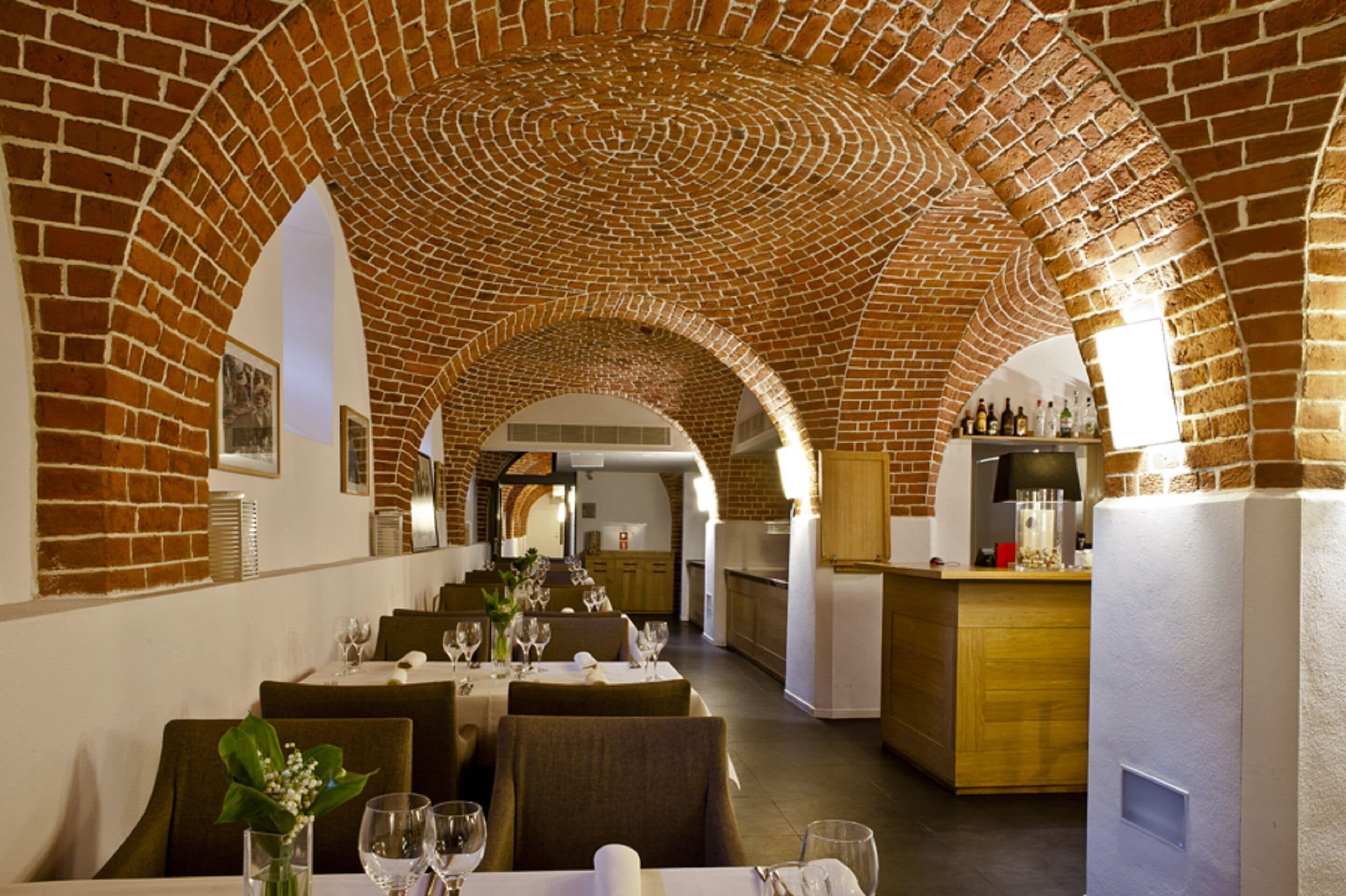 Breakfast, lunch and dinner served