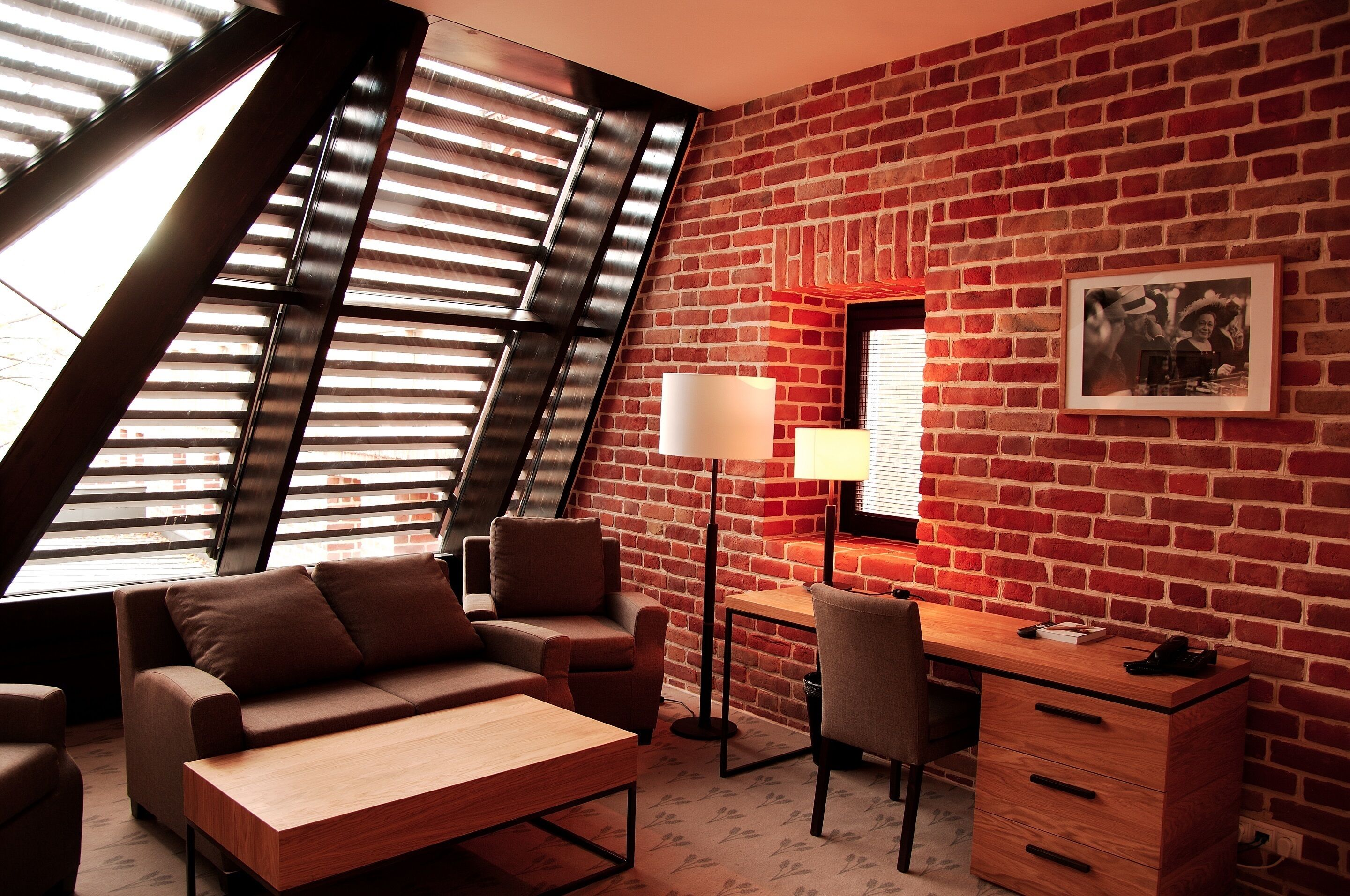 premium suite | hypo-allergenic bedding, minibar, in-room safe, desk