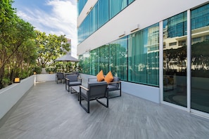 Garden View Two Bedroom Suite with Terrace | Terraza o patio