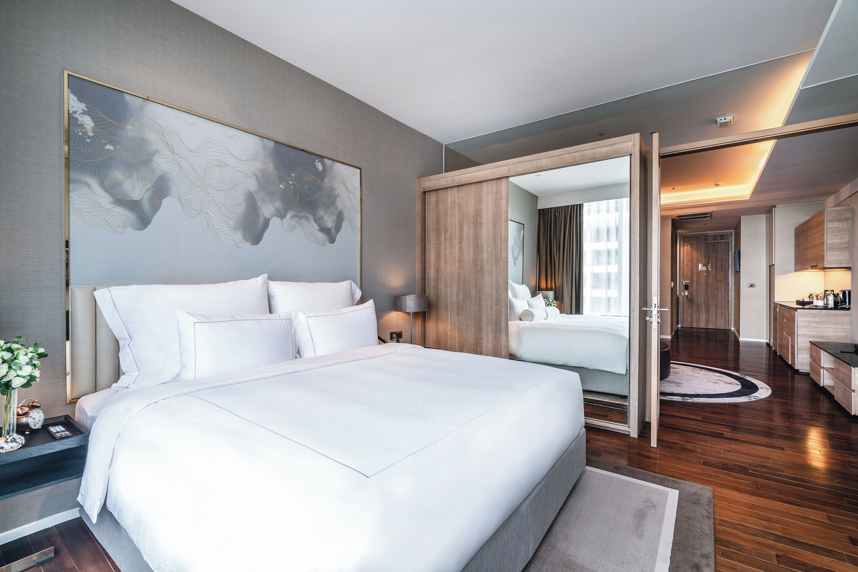 Junior Room, 1 Katil Raja (King), Non Smoking | Peralatan tempat tidur premium, gebar bulu kapas, bar mini 