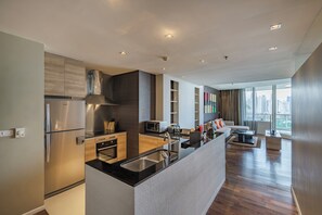 Familien-Suite, 2 Schlafzimmer, Nichtraucher, Terrasse | Eigene Küche