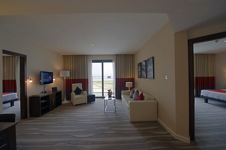 Staybridge Suites Abu Dhabi Yas Island, an IHG Hotel - Image 3