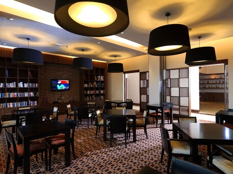 Staybridge Suites Abu Dhabi Yas Island, an IHG Hotel - Image 40