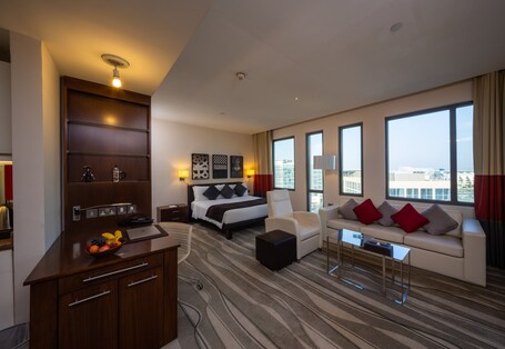 Staybridge Suites Abu Dhabi Yas Island, an IHG Hotel - Image 6