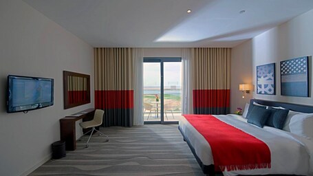 Staybridge Suites Abu Dhabi Yas Island, an IHG Hotel - Image 17