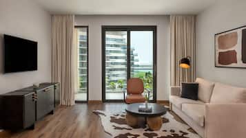 1 bedroom, premium bedding, down duvets, in-room safe