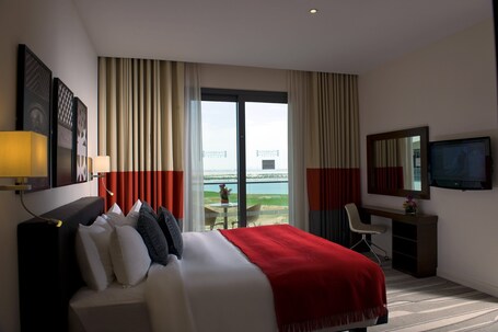 Staybridge Suites Abu Dhabi Yas Island, an IHG Hotel - Image 35
