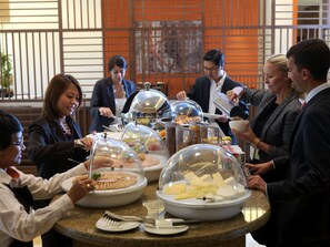 Desayuno continental incluido todos los días 