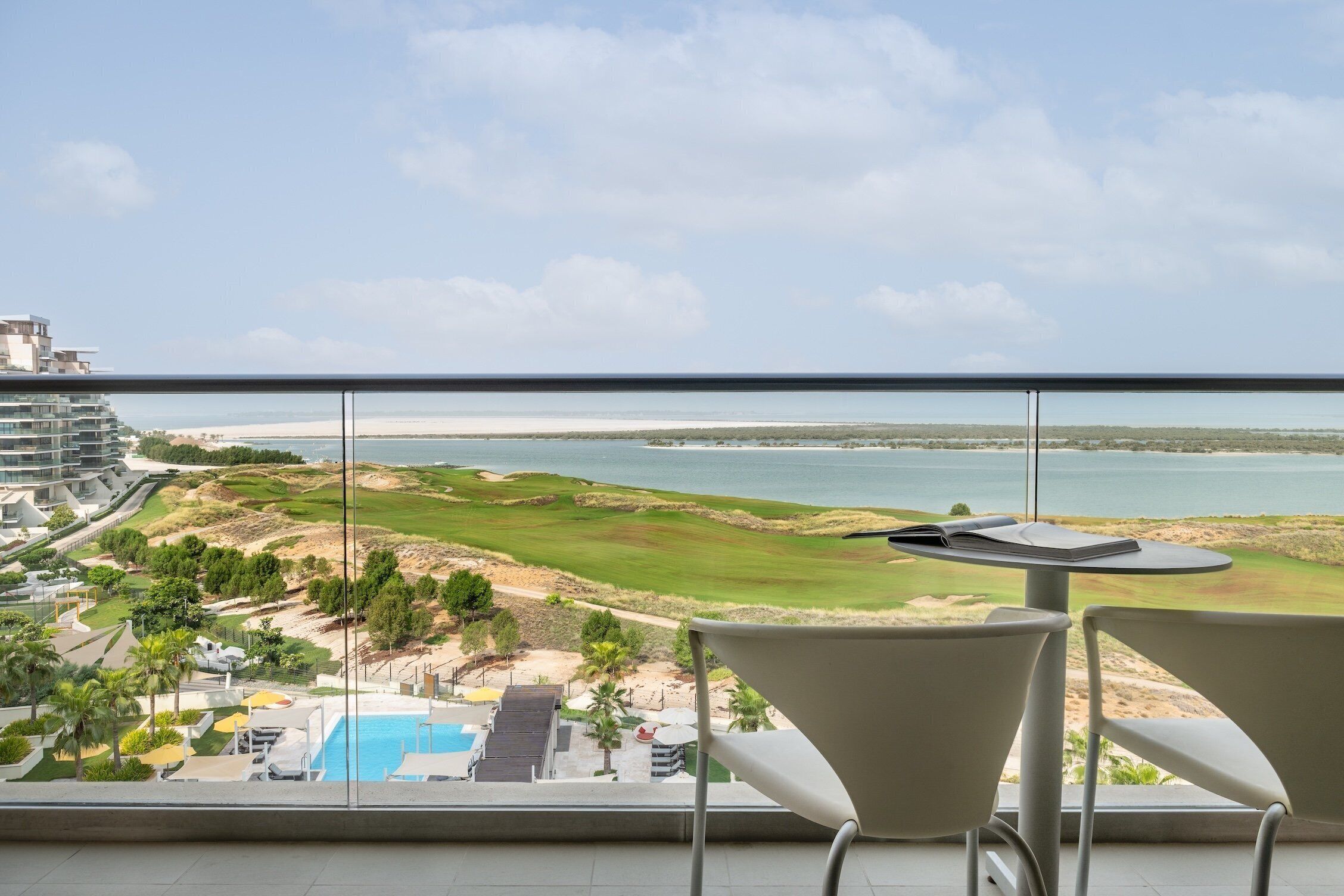 1 bedroom, hypo-allergenic bedding, Select Comfort beds, minibar