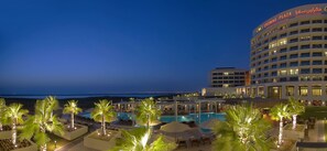 Water view - Crowne Plaza Abu Dhabi Yas Island by IHG (Abu Dhabi)