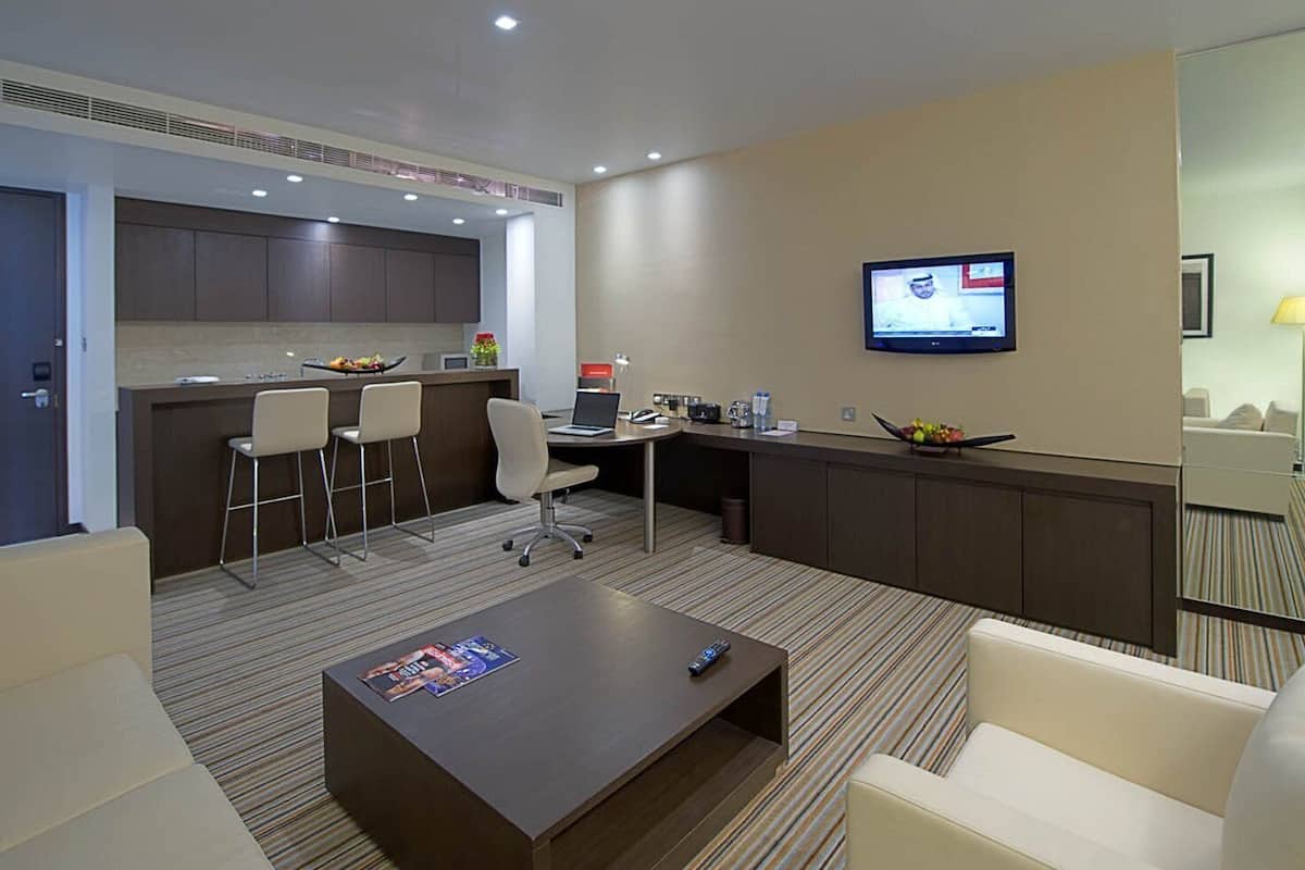 1 bedroom, hypo-allergenic bedding, select comfort beds, minibar