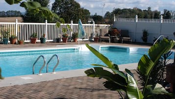 Açık yüzme havuzu