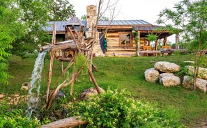 Individually decorated, individually furnished, soundproofing - Barons CreekSide (Fredericksburg)