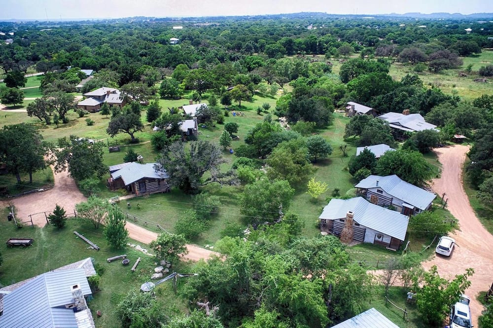 Barons CreekSide