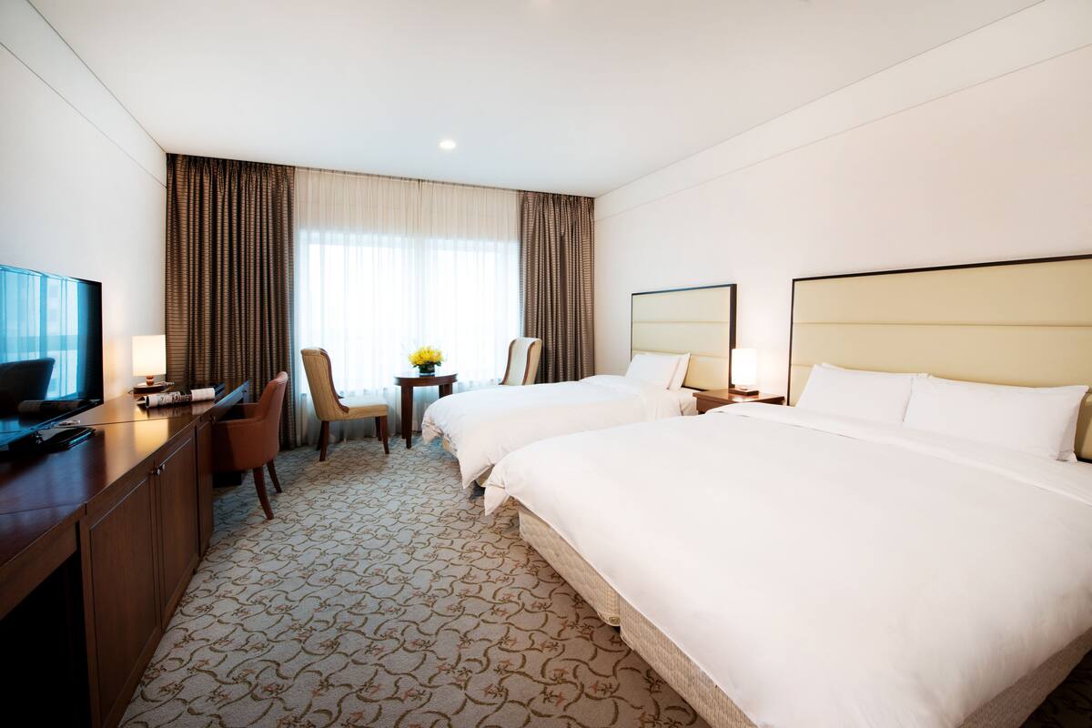 Deluxe Twin Room