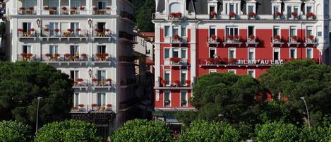 Fachada da propriedade