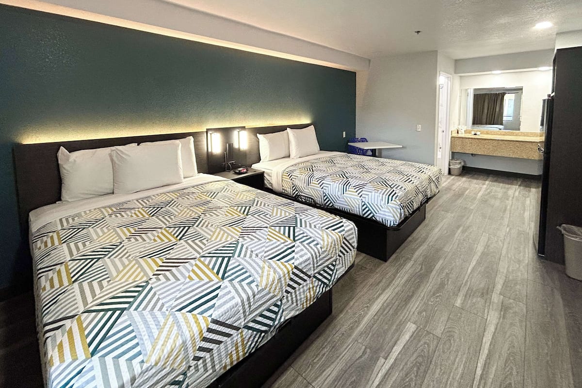 Desk, blackout drapes, iron/ironing board, free WiFi