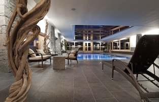 Indendørs pool