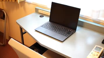 Standard Room, 1 Double Bed + 1 Loft Bed, Non-Smoking | Down comforters, desk, laptop workspace, blackout drapes