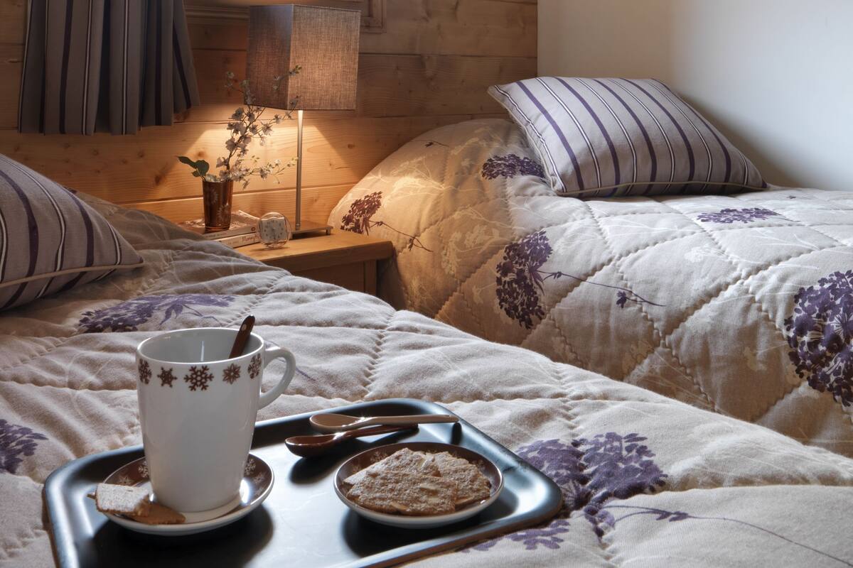 Leilighet, 1 soverom | Lydisolert, barnesenger (inkludert), wi-fi (inkludert) og sengetøy