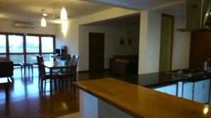 บริการอาหารในห้องพัก