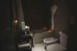 Triple Room | Bathroom