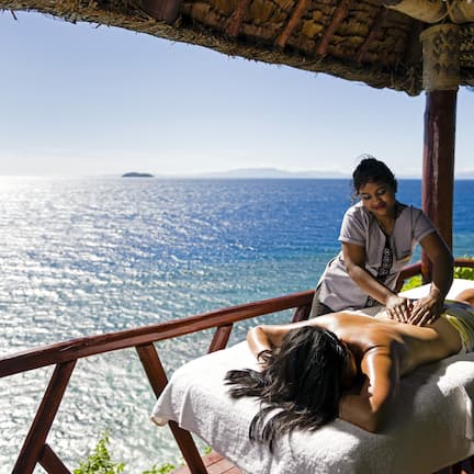 Couples treatment rooms, body treatments, aromatherapy, body wraps