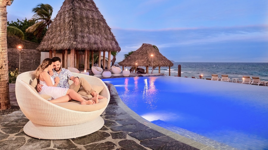Matamanoa Island Resort