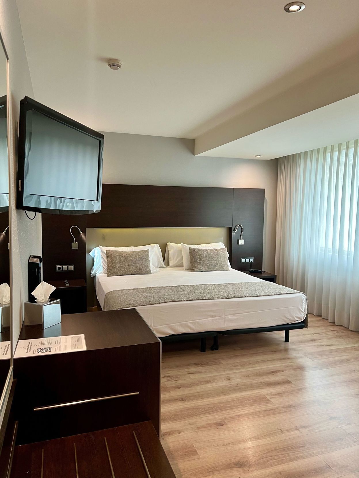 Minibar, in-room safe, individually furnished, desk