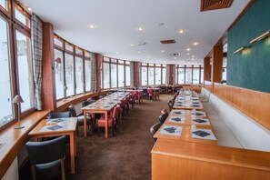 Breakfast and dinner served - Hôtel La Plagne Le Terra Nova (La Plagne-Tarentaise)