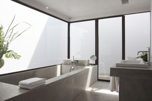 Bathroom - Crystal Hotel - Pacha Marrakech (Marrakech)