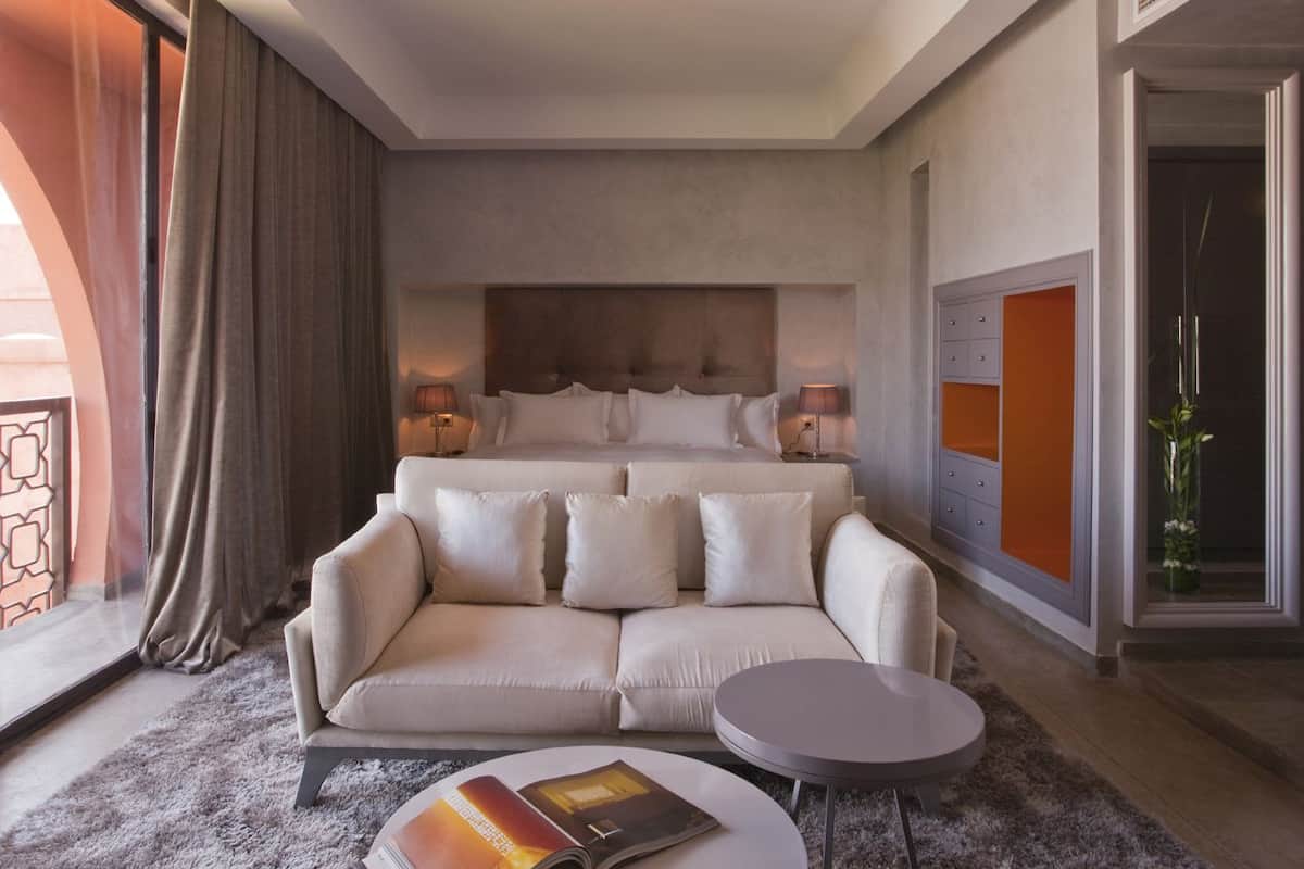 Junior Suite | Premium bedding, pillowtop beds, minibar, in-room safe