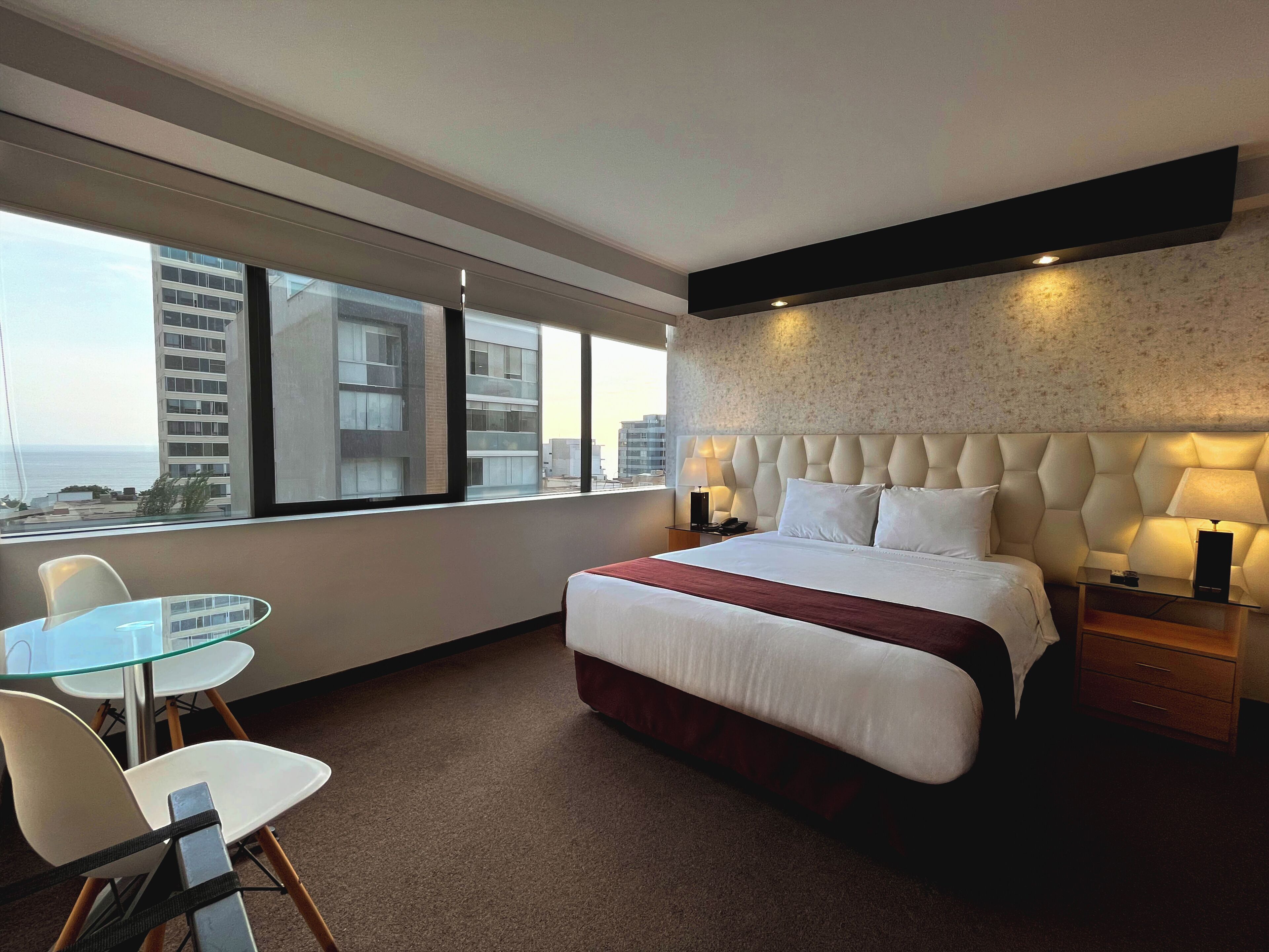 Junior Suite, Partial Sea View