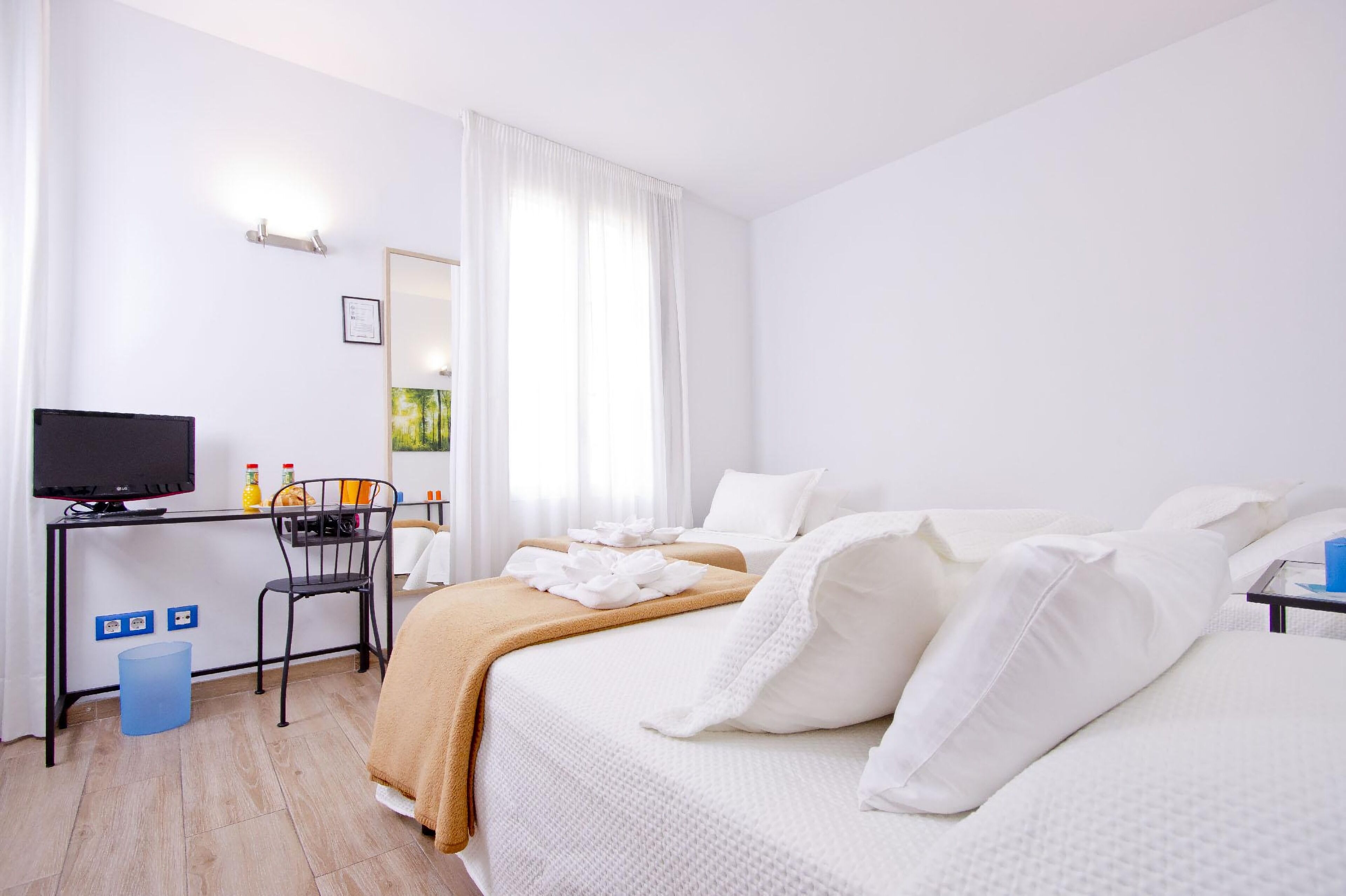 Photo - Barcelona City Hotel